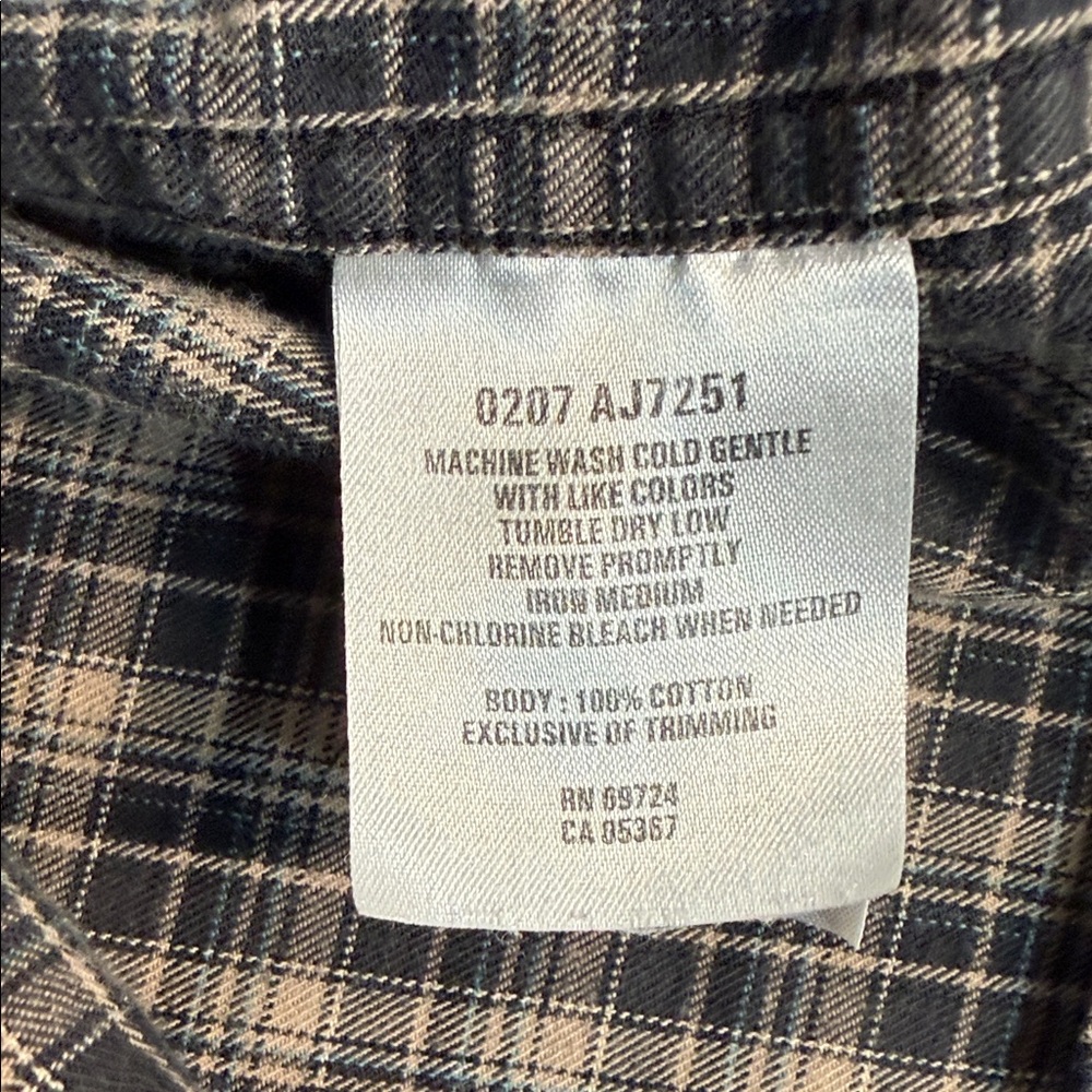 COLUMBIA‎ Men's Plaid Button-Down Long-Sleeve Shirt - Picture 4 of 9